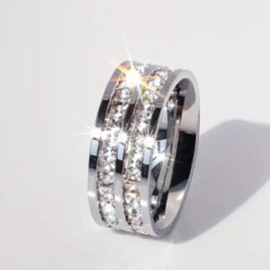 Diamond engagement ring